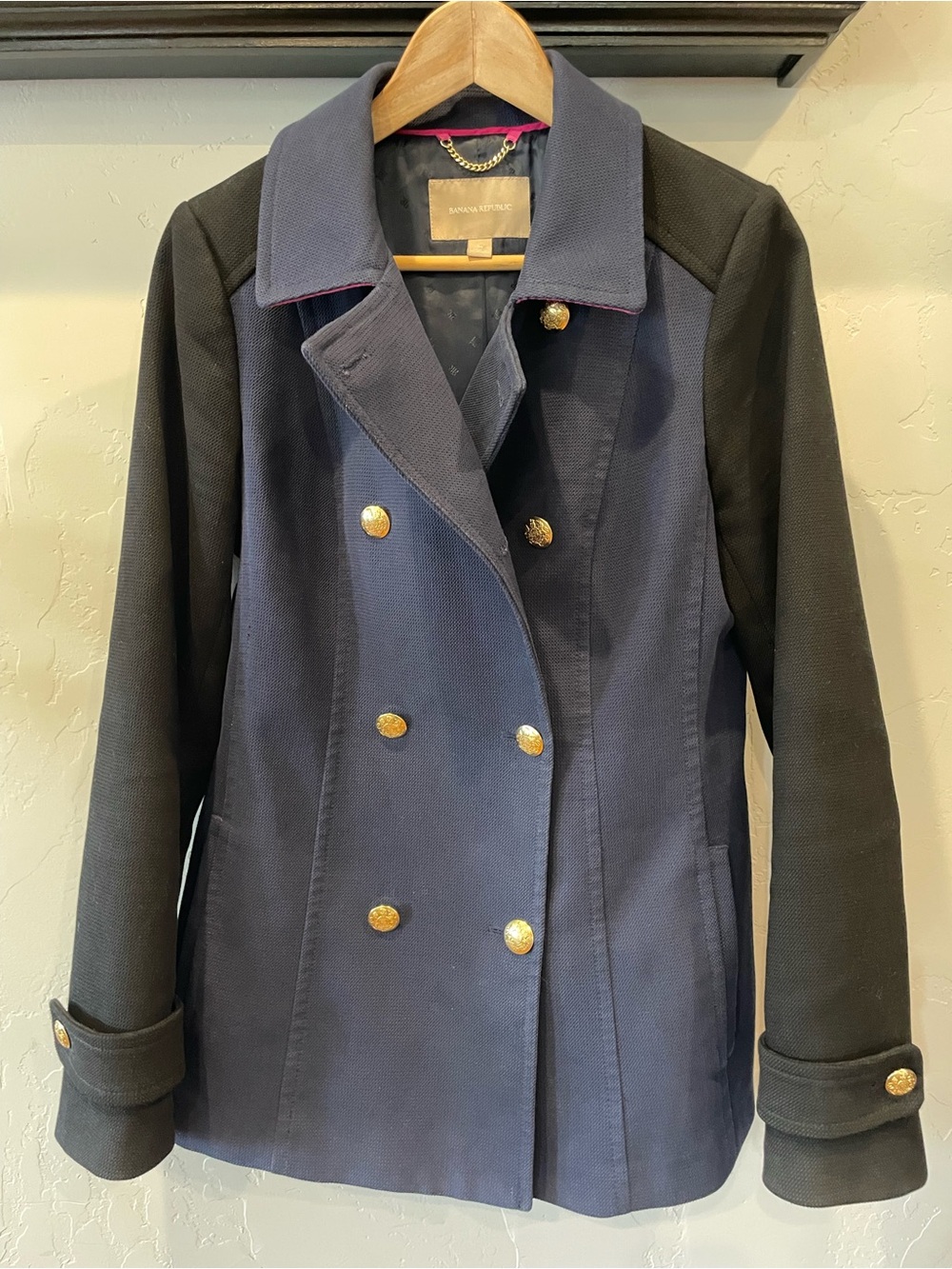 Navy and black double-breasted Banana Republic military twill blazer M ret.$198